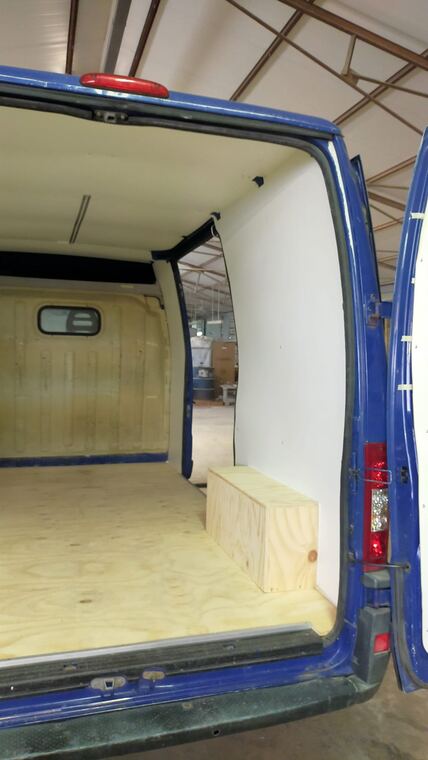 Realizzazione Tecno's · autonegozio o food trailer su misura (foto 001)