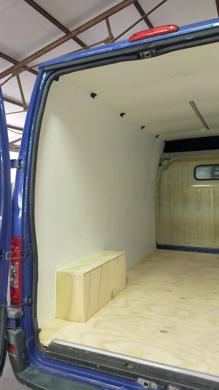 Realizzazione Tecno's · autonegozio o food trailer su misura (foto 002)