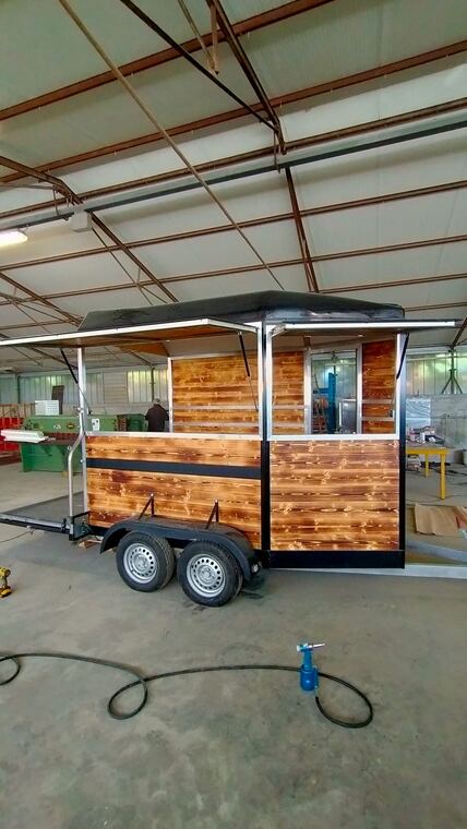 Realizzazione Tecno's · autonegozio o food trailer su misura (foto 008)