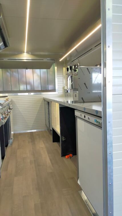 Realizzazione Tecno's · autonegozio o food trailer su misura (foto 019)