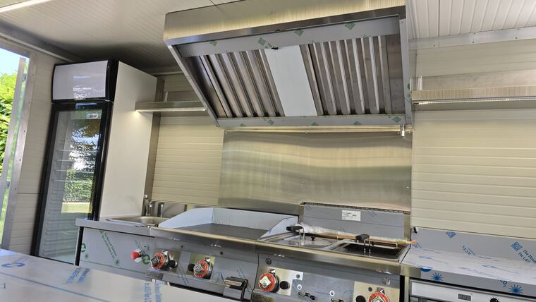 Realizzazione Tecno's · autonegozio o food trailer su misura (foto 021)