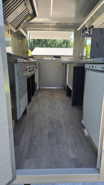 Realizzazione Tecno's · autonegozio o food trailer su misura (foto 029)