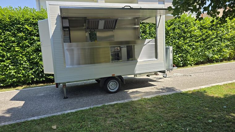 Realizzazione Tecno's · autonegozio o food trailer su misura (foto 031)