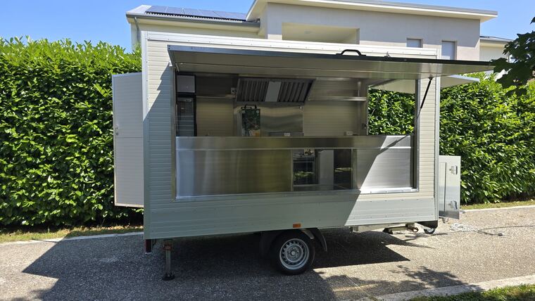 Realizzazione Tecno's · autonegozio o food trailer su misura (foto 033)