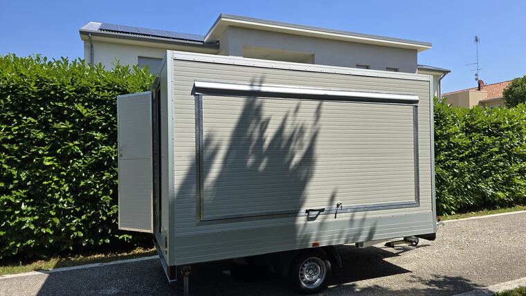 Realizzazione Tecno's · autonegozio o food trailer su misura (foto 038)