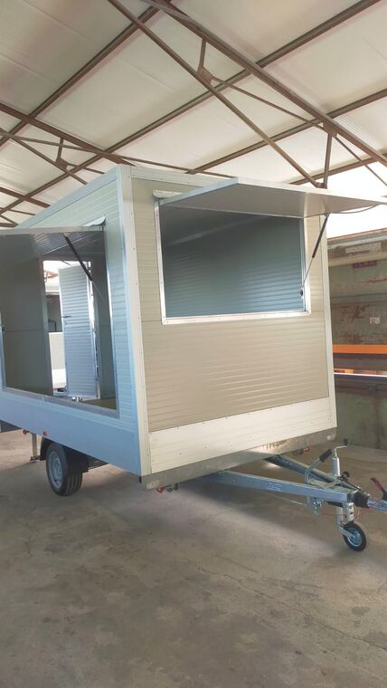 Realizzazione Tecno's · autonegozio o food trailer su misura (foto 042)