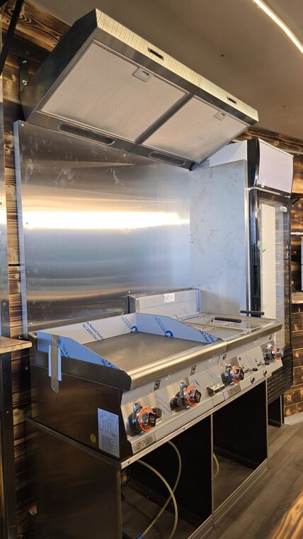 Realizzazione Tecno's · autonegozio o food trailer su misura (foto 043)