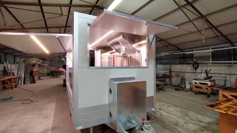 Realizzazione Tecno's · autonegozio o food trailer su misura (foto 055)