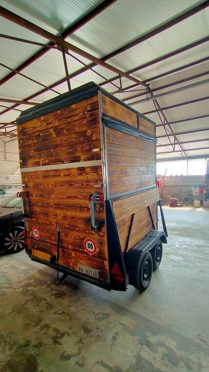 Realizzazione Tecno's · autonegozio o food trailer su misura (foto 063)