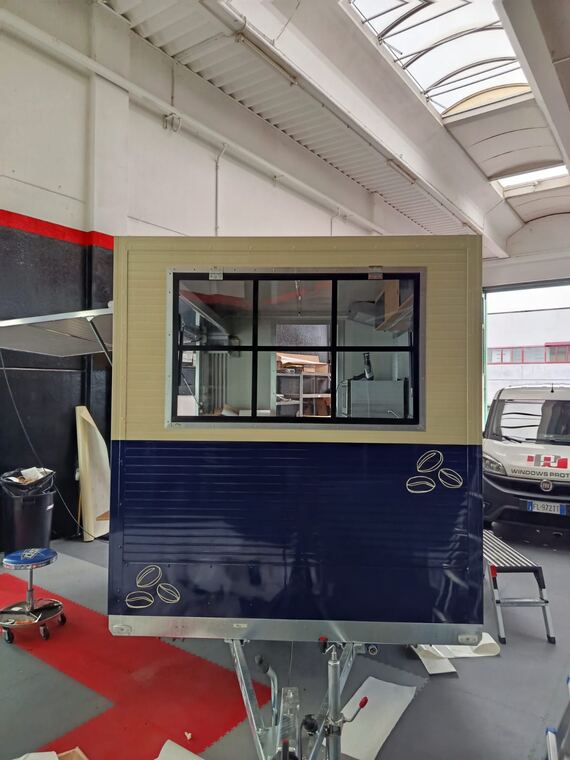 Realizzazione Tecno's · autonegozio o food trailer su misura (foto 068)