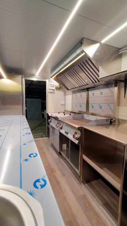 Realizzazione Tecno's · autonegozio o food trailer su misura (foto 069)