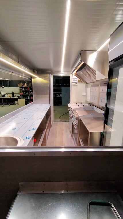 Realizzazione Tecno's · autonegozio o food trailer su misura (foto 070)