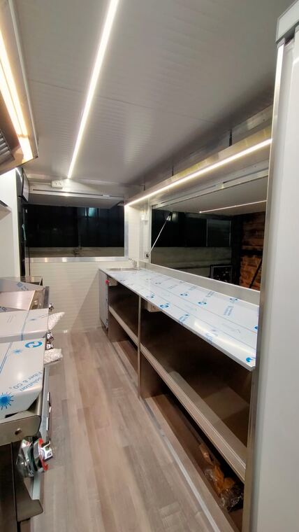 Realizzazione Tecno's · autonegozio o food trailer su misura (foto 071)