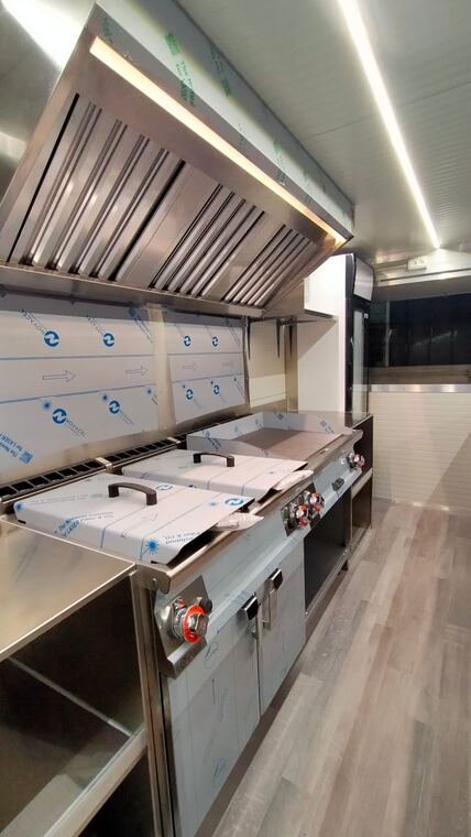 Realizzazione Tecno's · autonegozio o food trailer su misura (foto 072)