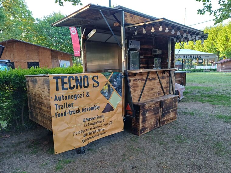 Realizzazione Tecno's · autonegozio o food trailer su misura (foto 073)