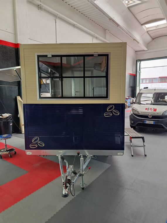 Realizzazione Tecno's · autonegozio o food trailer su misura (foto 074)