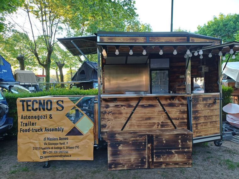 Realizzazione Tecno's · autonegozio o food trailer su misura (foto 075)