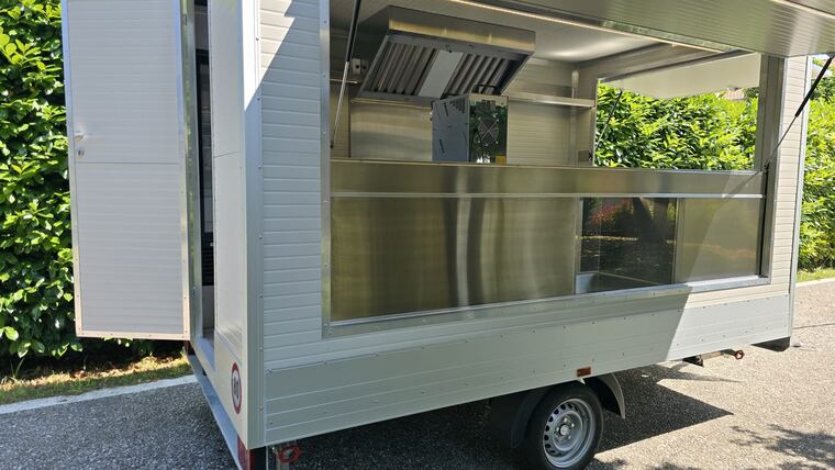 Realizzazione Tecno's · autonegozio o food trailer su misura (foto 081)