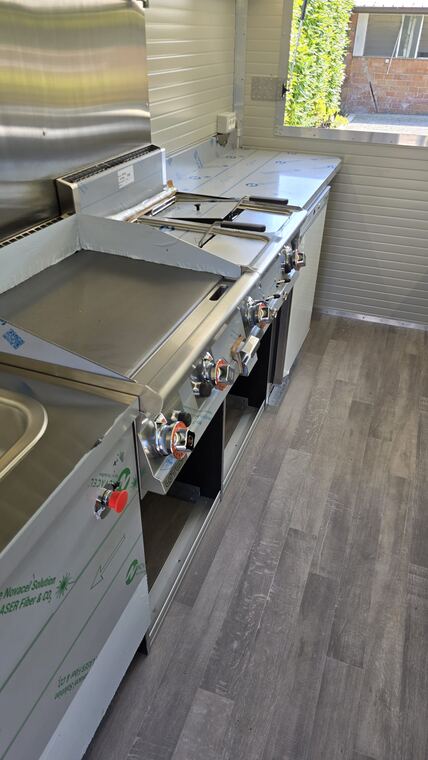 Realizzazione Tecno's · autonegozio o food trailer su misura (foto 084)